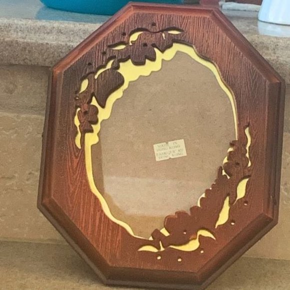 Vintage Faux Wood Grain Octagonal Picture Frame With Gold Accent Trim 8 X 6 Made - Picture 1 of 5